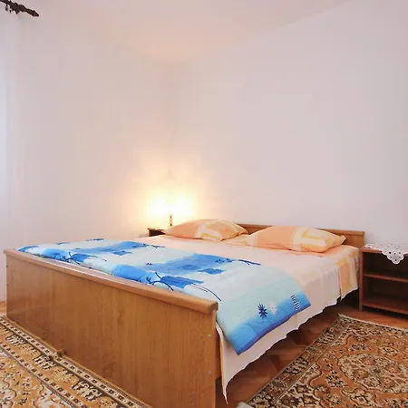 10006a Vinišće